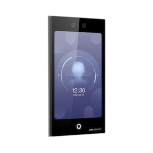 Terminal Facial WiFi con pantalla de 7" / Exterior IP65 / 10,000 Rostros y 50,000 Tarjetas / 10,000 Huellas (Módulo Opcional) / ISAPI / ISUP 5.0 / Codigos QR y Bluethooth / Intercom SIP Estandar / HIK-IA
