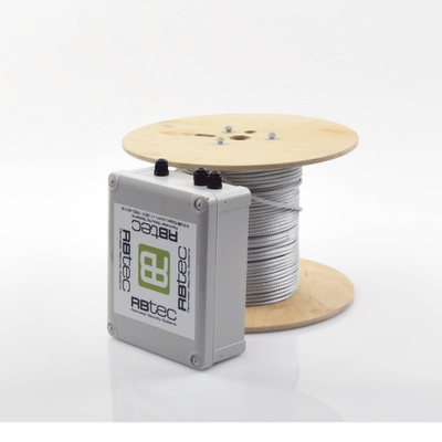 Kit de Cable Sensor Perimetral IRONCLAD para Cercas Ciclónicas / 152 METROS / 1 ZONA / Sin Falsas Alarmas por Viento / TODO Incluido/TARJETA LPU400/ Calibración por Software - Image 2